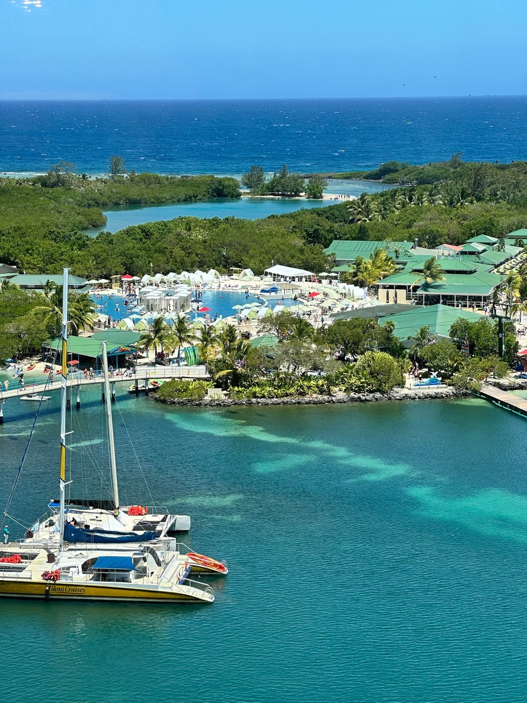 Mahogany Bay, Roatán, from the ship